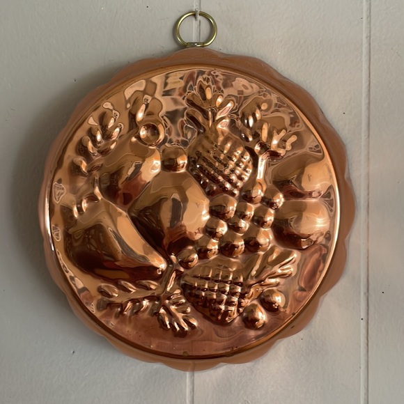 Set - VTG Copper Molds - Picture 3 of 5